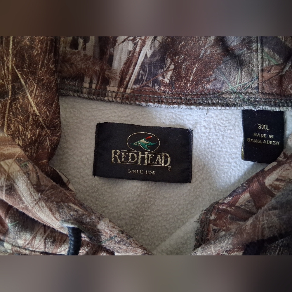 Mossy Oak Camouflage Outdoor Hoodie - Picture 4 of 4